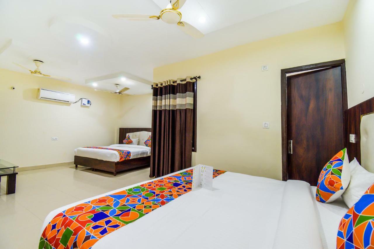 Fabhotel Js Regency Gt Road Amritsar Exteriör bild