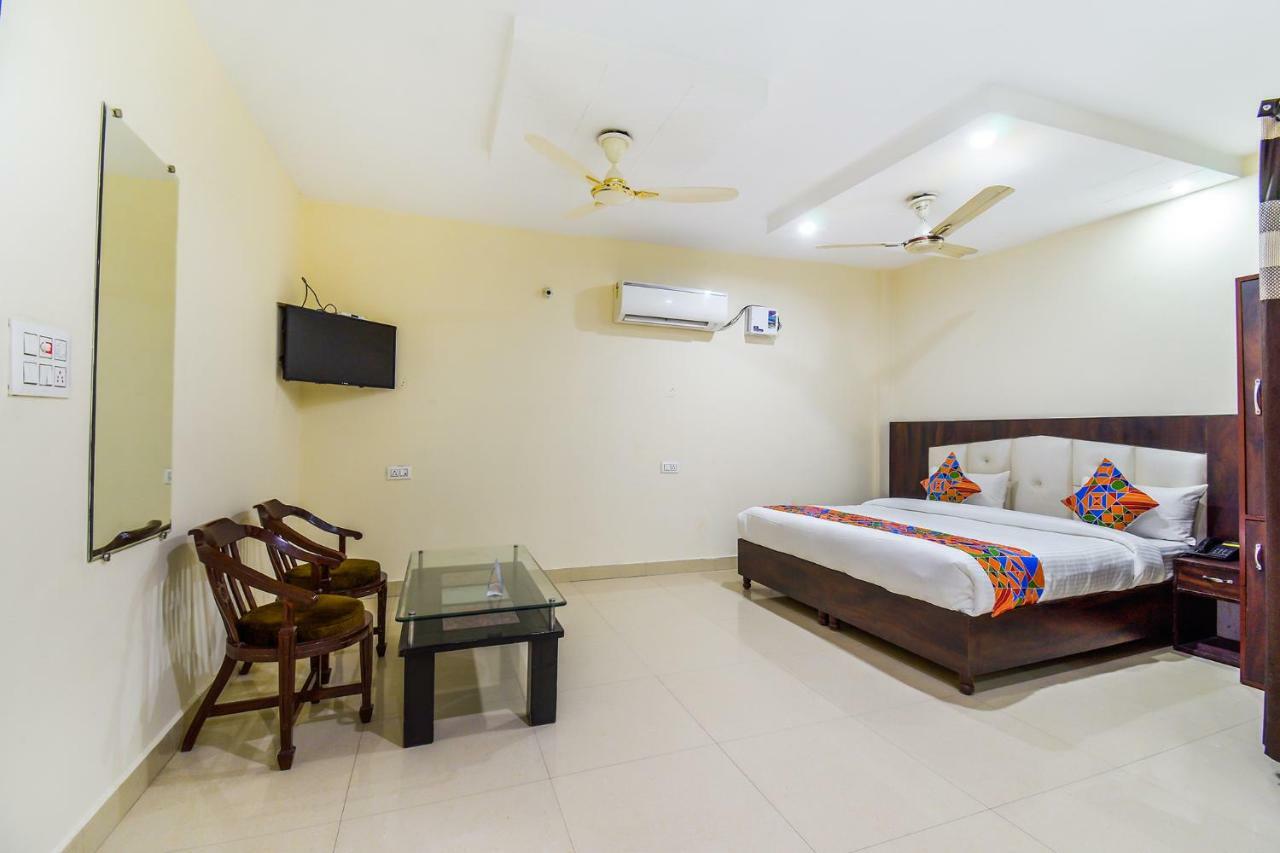 Fabhotel Js Regency Gt Road Amritsar Exteriör bild